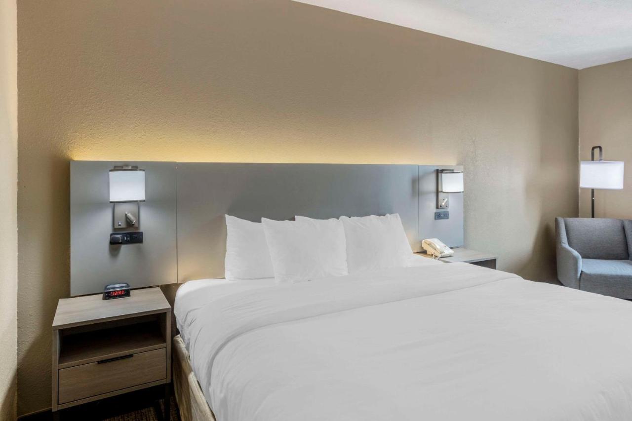 Comfort Inn Хантингдон Экстерьер фото