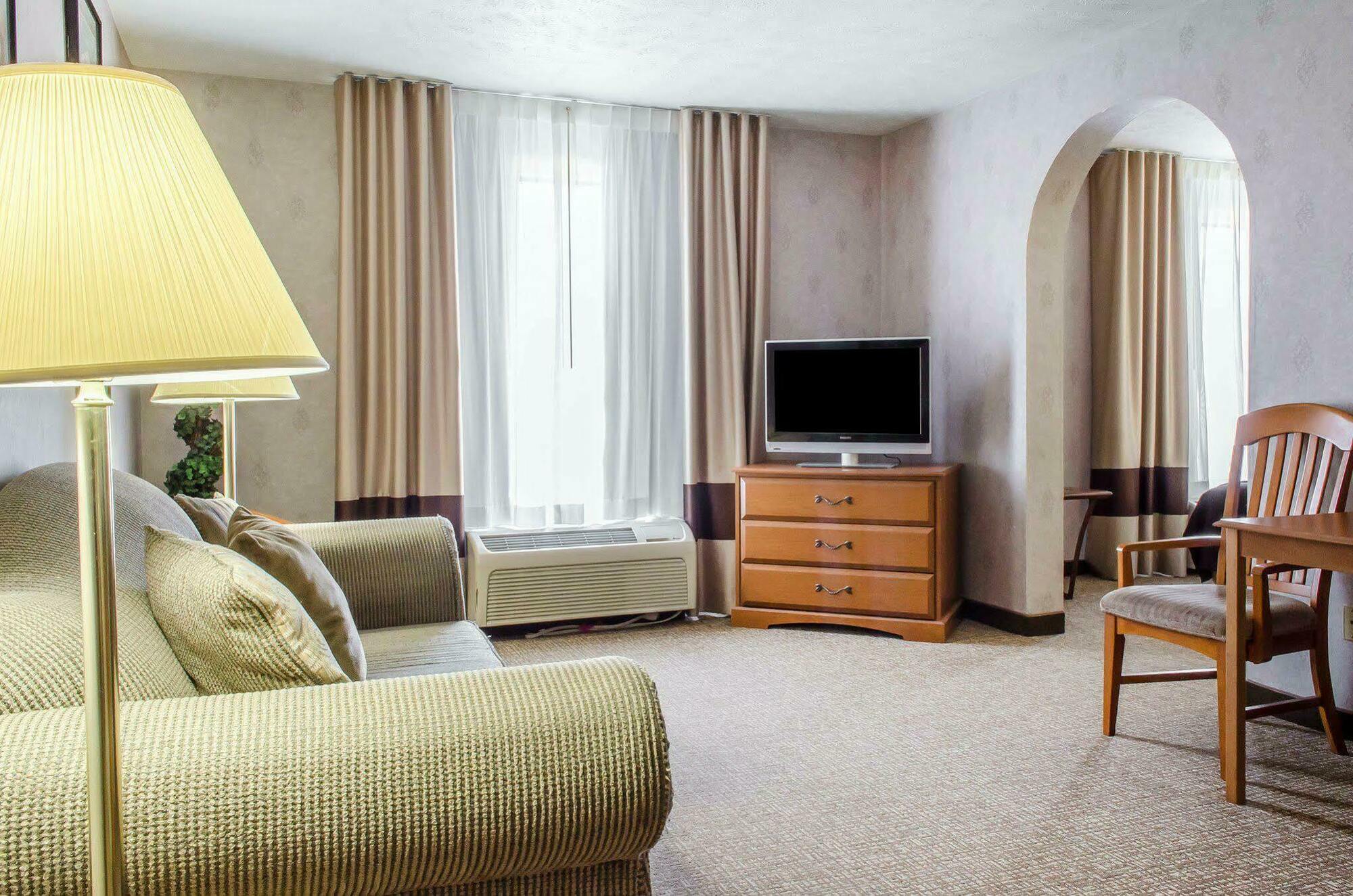 Comfort Inn Хантингдон Экстерьер фото